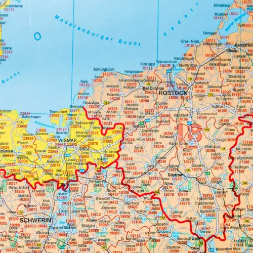 Niemcy mapa ścienna kody pocztowe na podkładzie magnetycznym 1:700 000