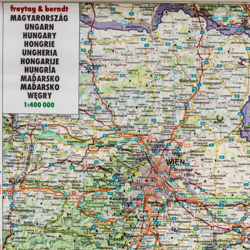 Węgry mapa ścienna samochodowa na podkładzie do wpinania 1:400 000