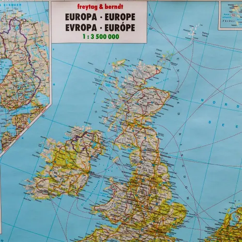 Europa mapa ścienna drogowa na podkładzie do wpinania 1:3 500 000